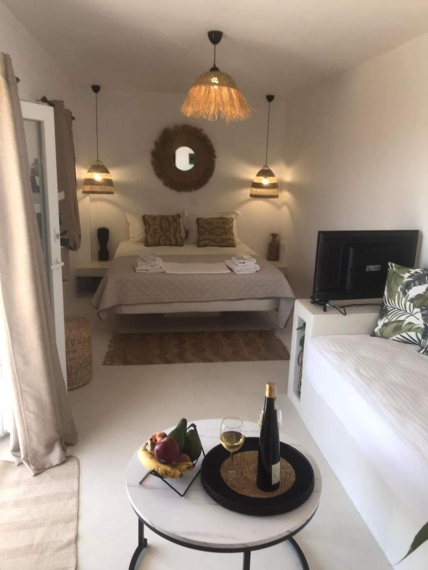 Darsi Suites Kythnos Exterior foto